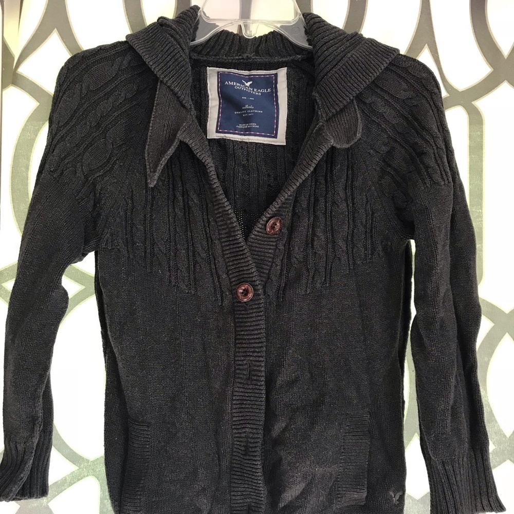 American Eagle sweater